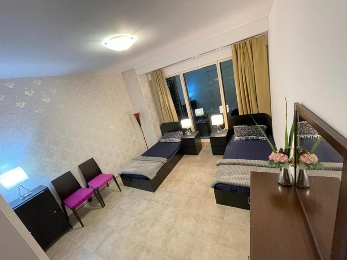 Travelers Backpackers Hostel Dubai Exterior foto